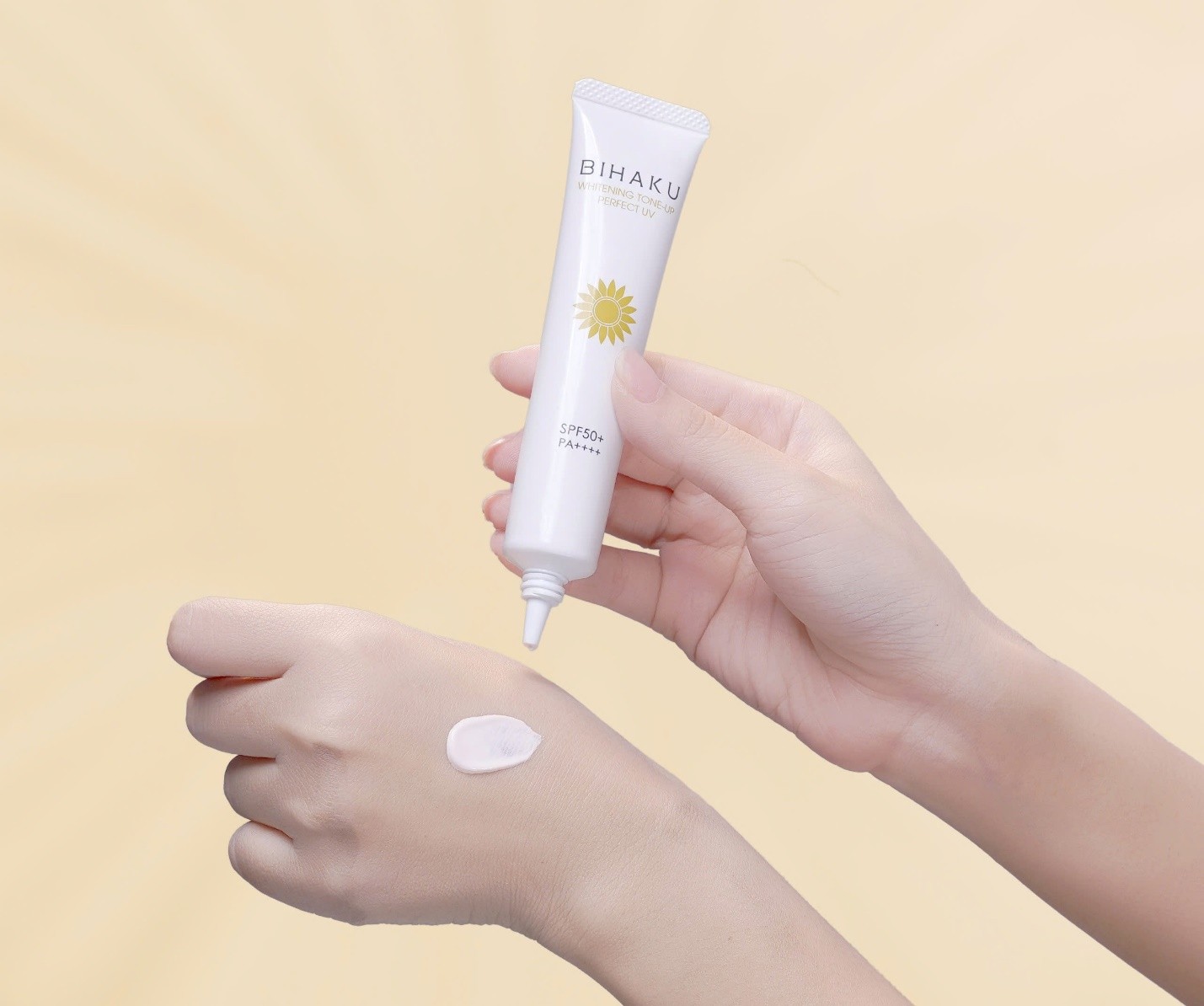 Chất kem của kem chống nắng Bihaku