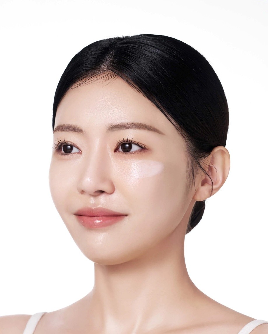 Soi bảng thành phần của 2 kem chống nắng Bihaku - Điều gì làm nên khác biệt “chuẩn Nhật”? 4 Làm sao để làn da không chỉ được bảo vệ mà còn khỏe và sáng lên mỗi ngày